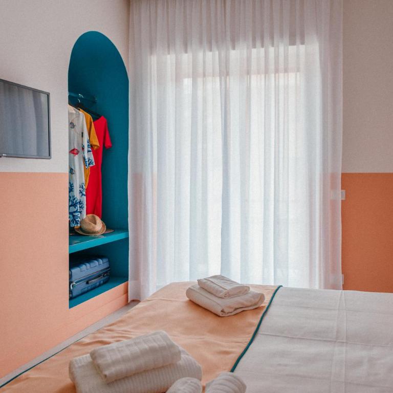 Sorrento Colors&Suites - Deluxe Double or Twin Room with Balcony - 5