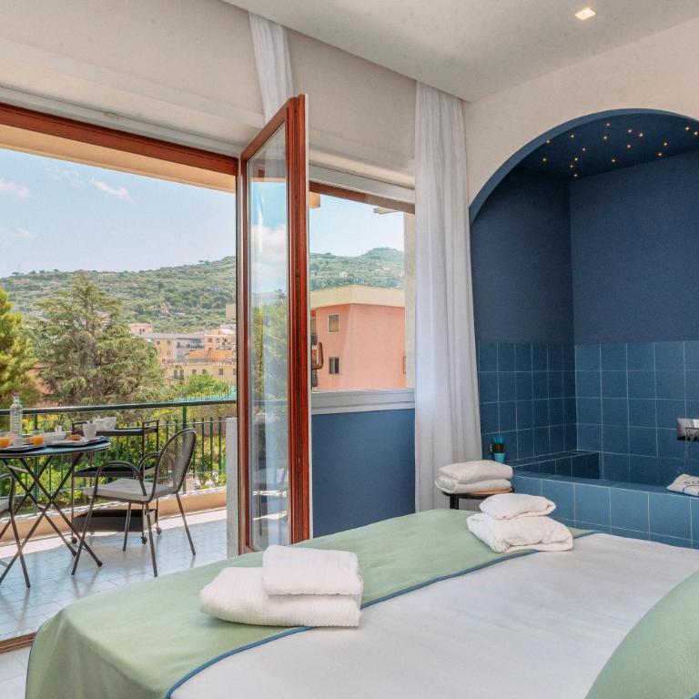 Sorrento Colors&Suites - Suite with Spa Bath - 3