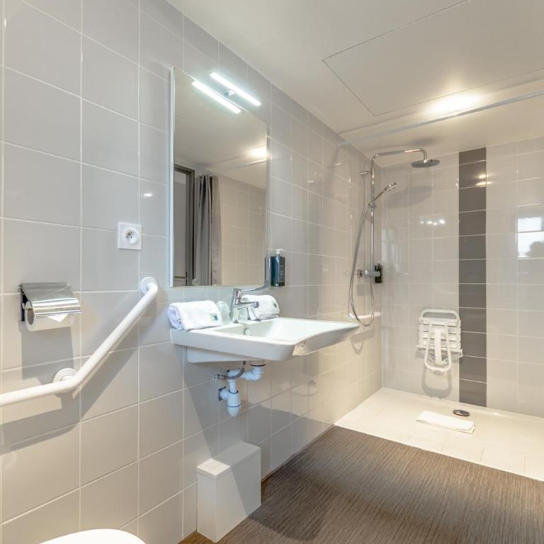 Sure Hotel by Best Western Saint-Raphael Le Dramont - Chambre Lit Queen-Size Standard - Rez-de-Chaussée/Non-Fumeurs - 9