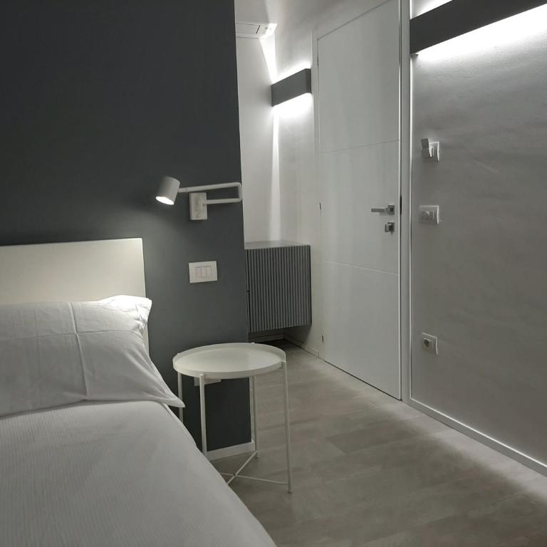 Kore Home - Camera Matrimoniale con Bagno Privato - 26