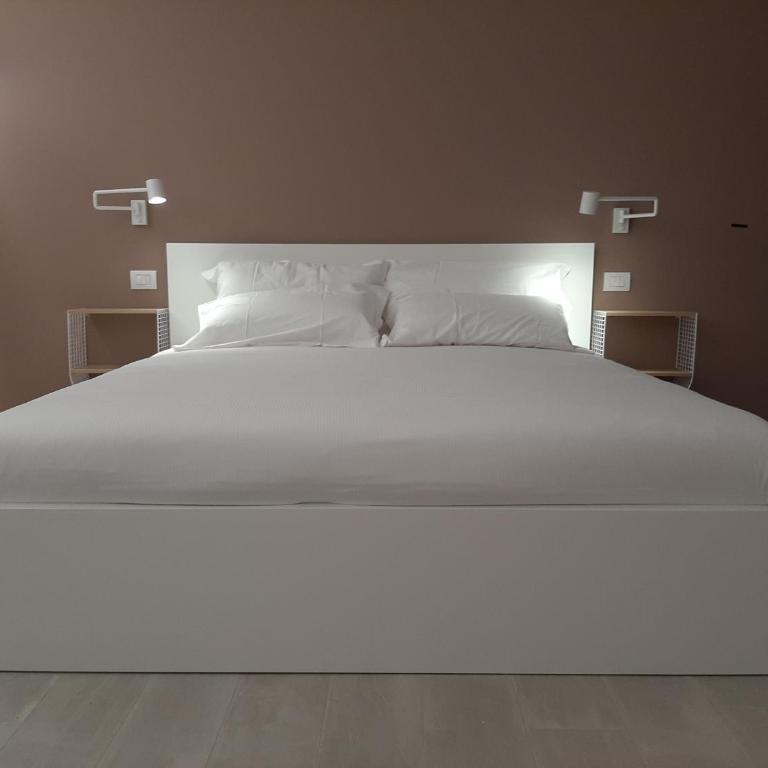 Kore Home - Camera Matrimoniale con Bagno Privato - 37
