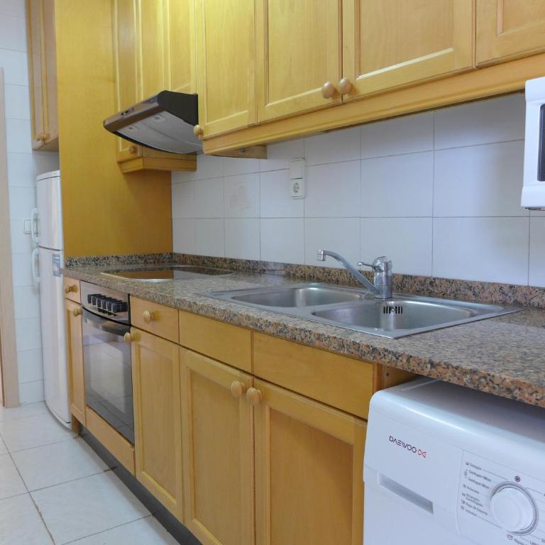 Rentalmar Family Acantilados - Apartamento de 3 dormitorios con vistas al mar (8 adultos) - 14