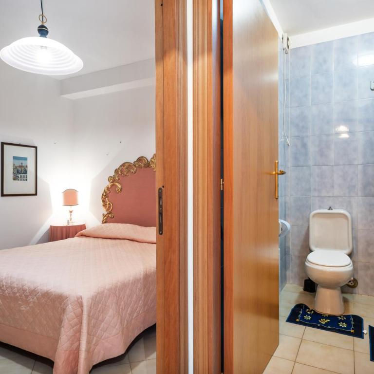 GuestHost - Taormina Comfortable Apartment with Terrace - One-Bedroom Apartment - 12