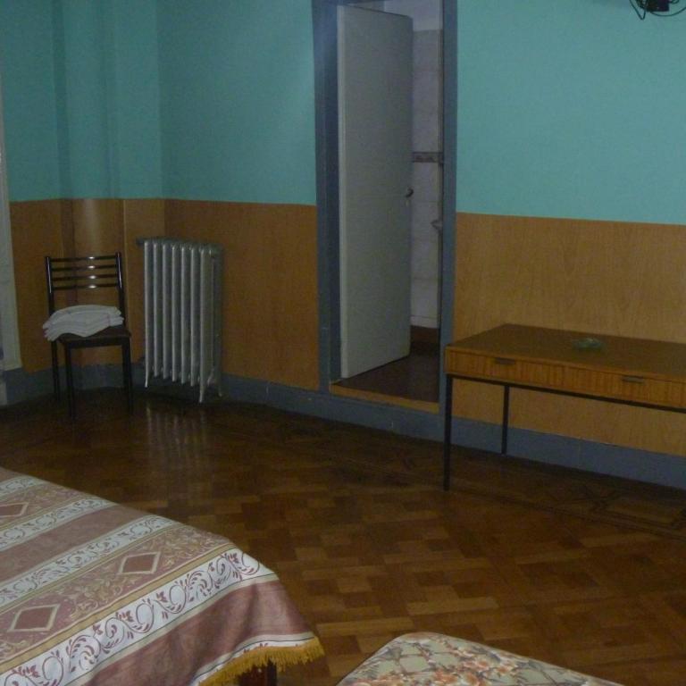 Hotel San Martin - Quadruple Room - 7