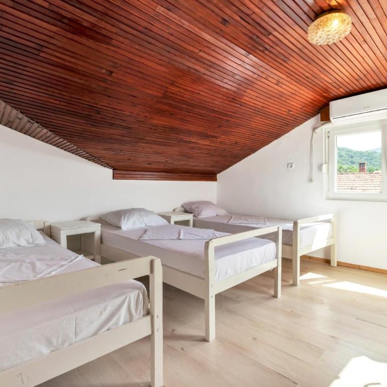 Davidovic Apartments - One-Bedroom Apartment - 9