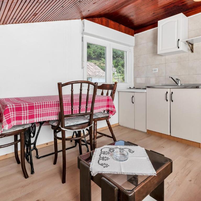 Davidovic Apartments - One-Bedroom Apartment - 6