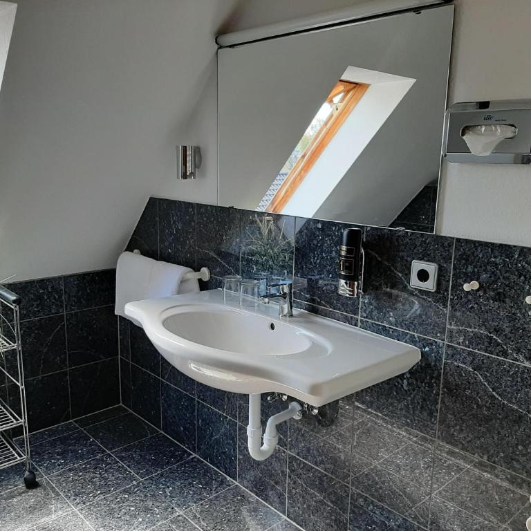 NEU Messehotel Daucher Nürnberg A9 Autobahn24h Check-in - Apartamento Estudio - 3