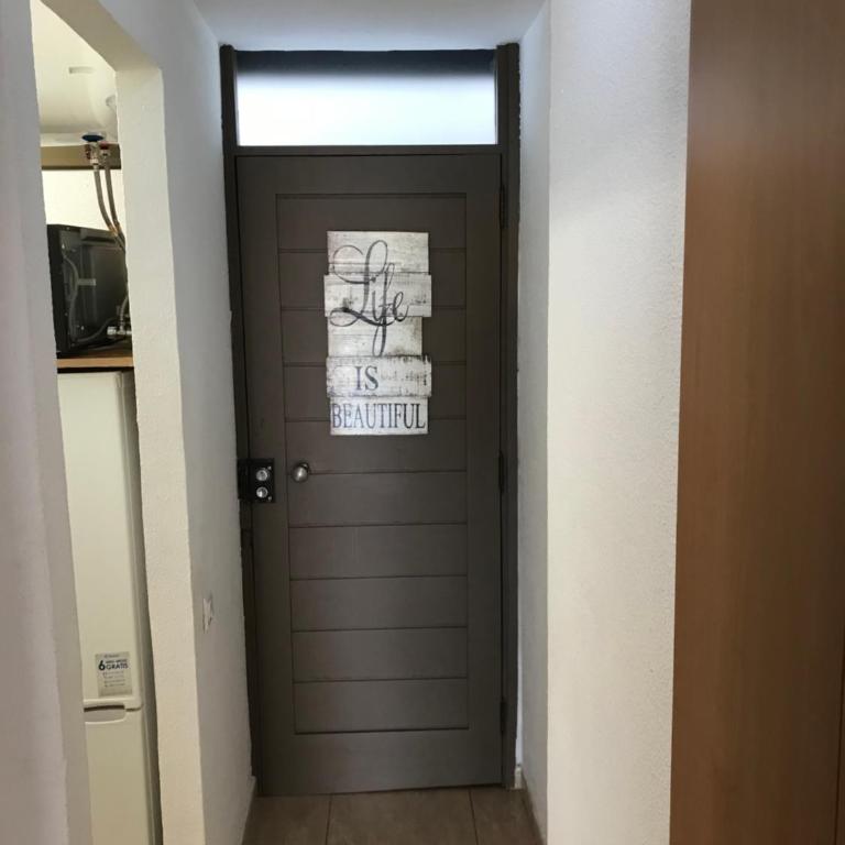 Yumbo Beach Apartment Perfect location free fast WIFI - Apartamento de 1 dormitorio - 11
