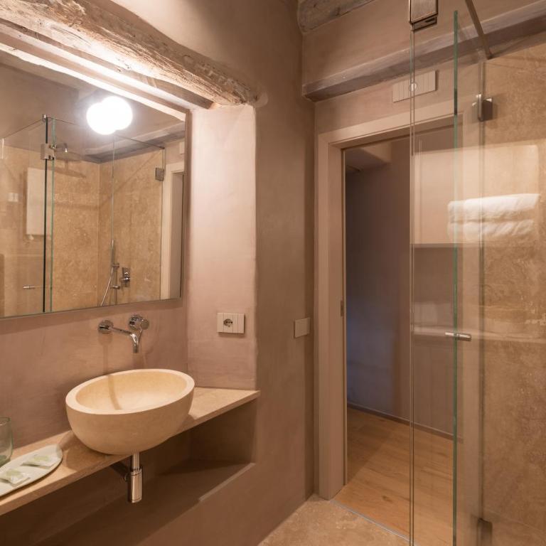 Casa Franci Montalcino - Deluxe Double Room with Castle View - 5