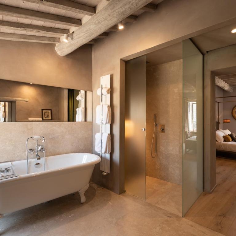 Casa Franci Montalcino - Deluxe Double Room with Castle View - 5