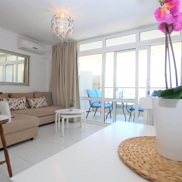 Central Apartment overlooking Yumbo centre with heated pool - Apartamento - 34