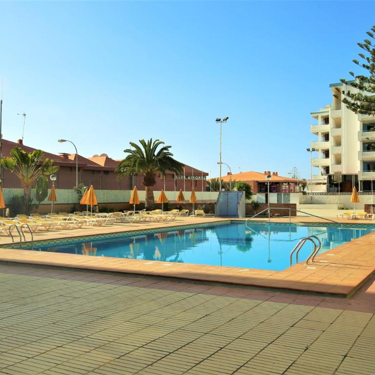 Central Apartment overlooking Yumbo centre with heated pool - Apartamento - 33