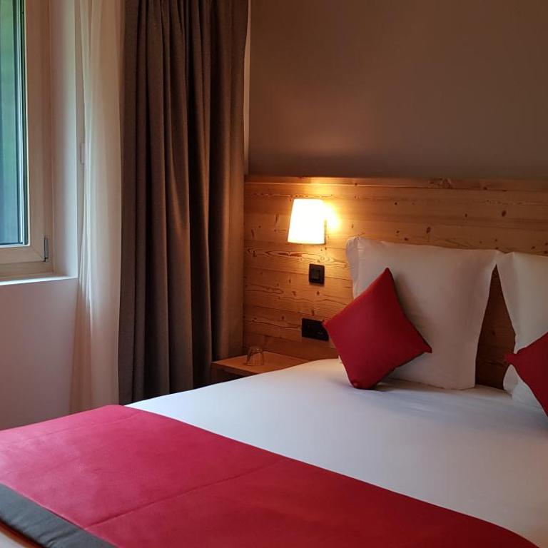 AUBERGE DES GLIERES Plateau des Glières - Chambre Double - 5