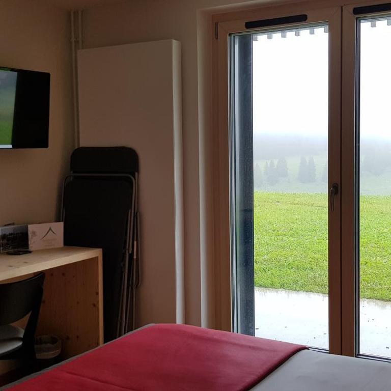 AUBERGE DES GLIERES Plateau des Glières - Chambre Double Deluxe avec Balcon - 5