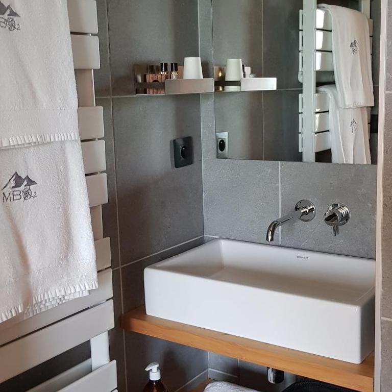 AUBERGE DES GLIERES Plateau des Glières - Chambre Double Deluxe avec Balcon - 7
