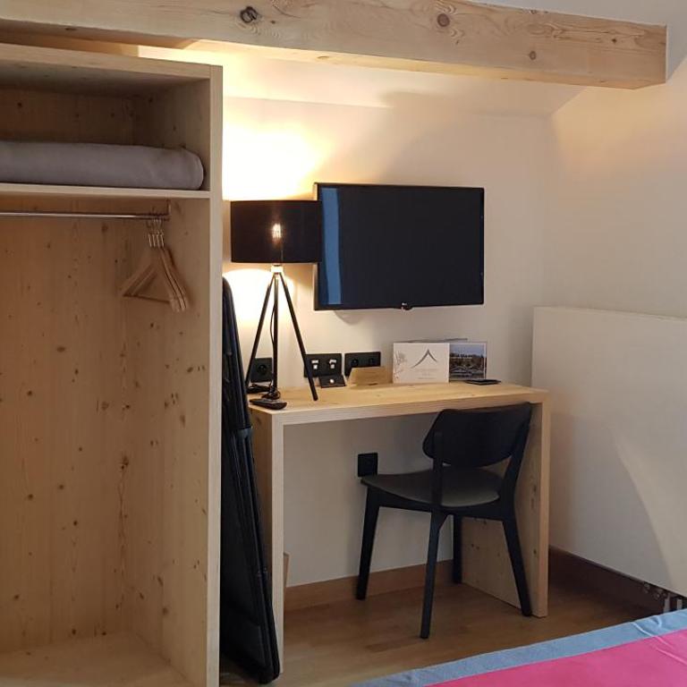 AUBERGE DES GLIERES Plateau des Glières - Chambre Double Deluxe - 7
