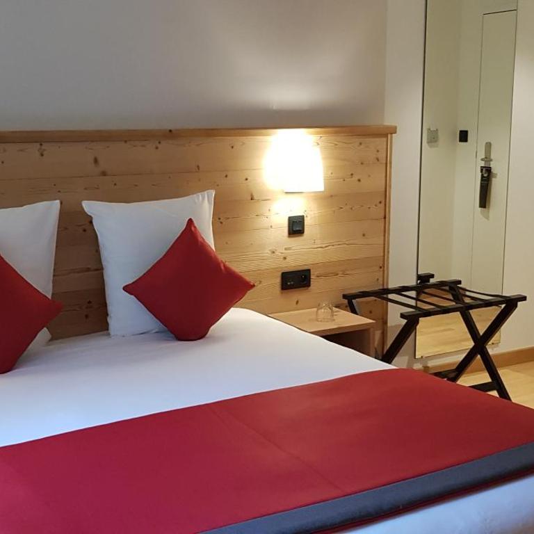 AUBERGE DES GLIERES Plateau des Glières - Chambre Double Deluxe - 5