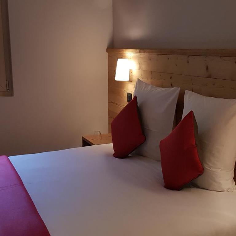 AUBERGE DES GLIERES Plateau des Glières - Chambre Double Deluxe - 2