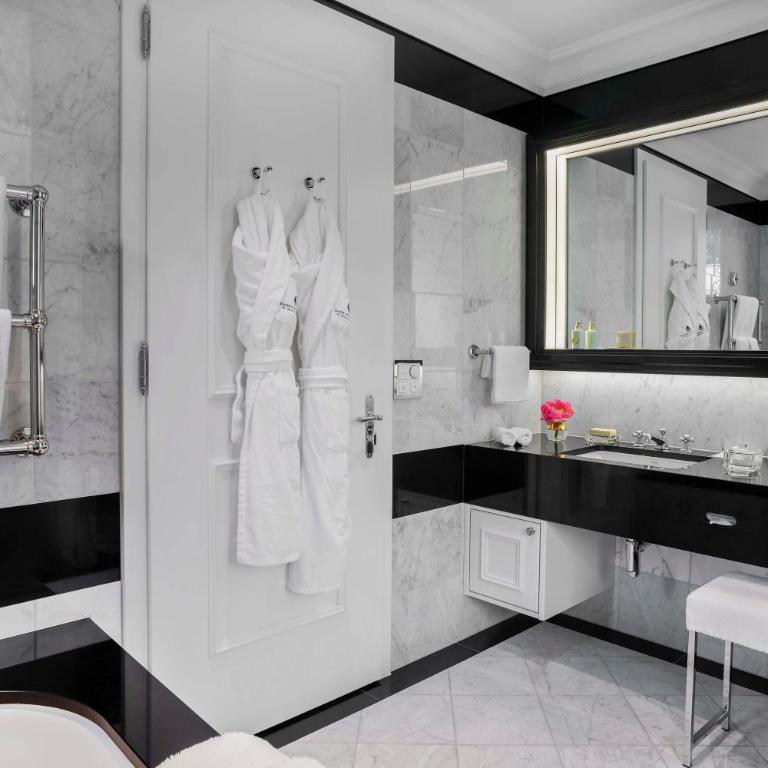 Badrutt's Palace Hotel St Moritz - Superior Doppelzimmer – Dorfseite - 2