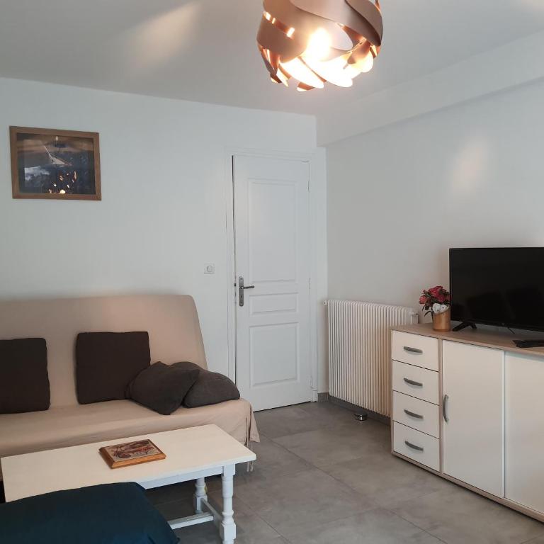 Port Vauban appartement F3 refait à neuf - Appartement 2 Chambres - 37