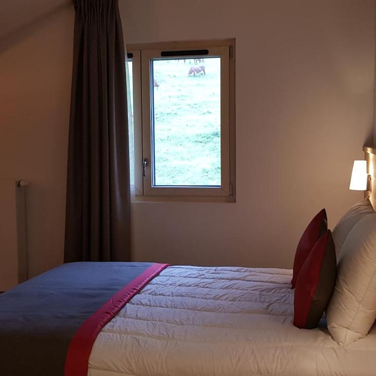 AUBERGE DES GLIERES Plateau des Glières - Chambre Double Deluxe - 6