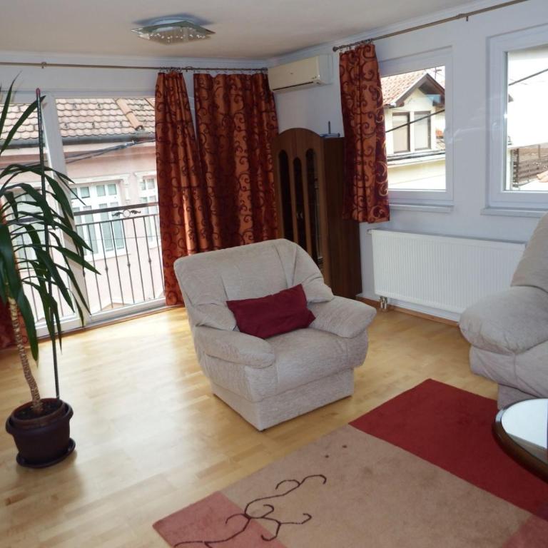 OUR WAY S apartment with two aircos and own garage - Apartman sa 2 Spavaće Sobe - 6