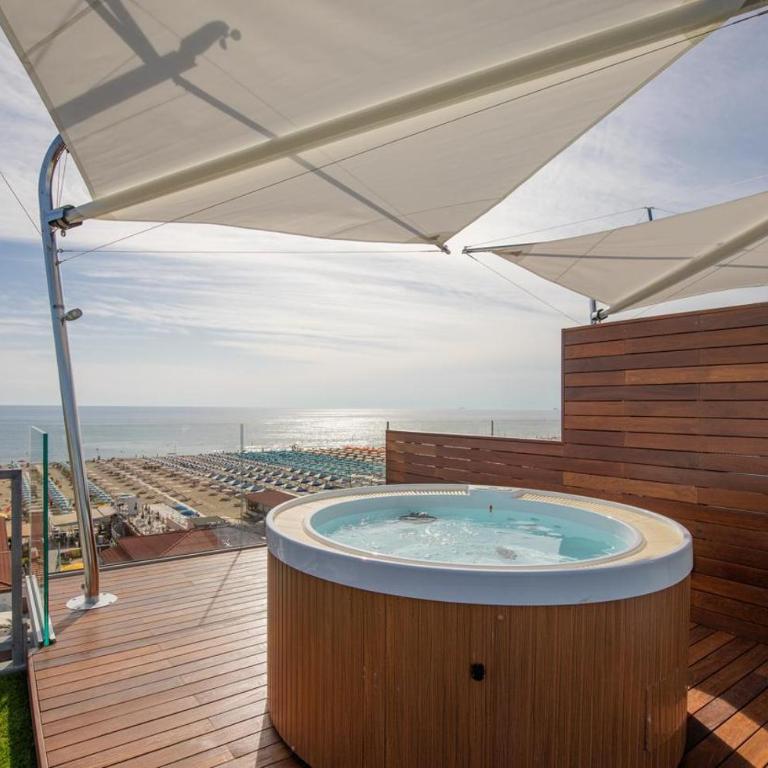 Beachfront Penthouse with private parking - Apartment mit 3 Schlafzimmern - 2