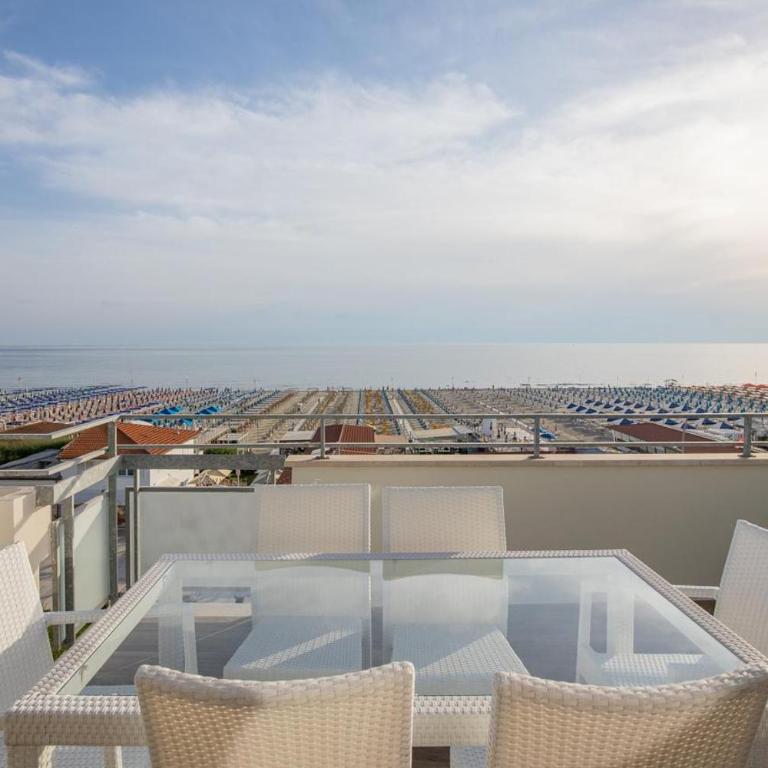 Beachfront Penthouse with private parking - Apartment mit 3 Schlafzimmern - 16
