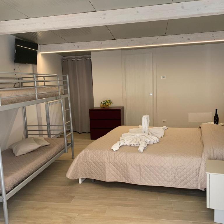 Villaggio Camping Bosco Selva - Chalet - 9