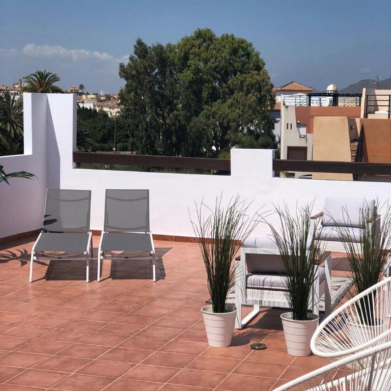 Apartamentos Paraíso Vera Playa, Ático Alborada con solárium grande privado, a pie de playa, WIFI - Apartamento de 2 dormitorios - 8