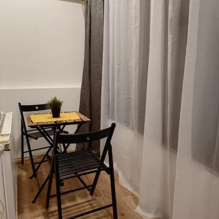 Downtown Parliament - Standardni Studio - 16