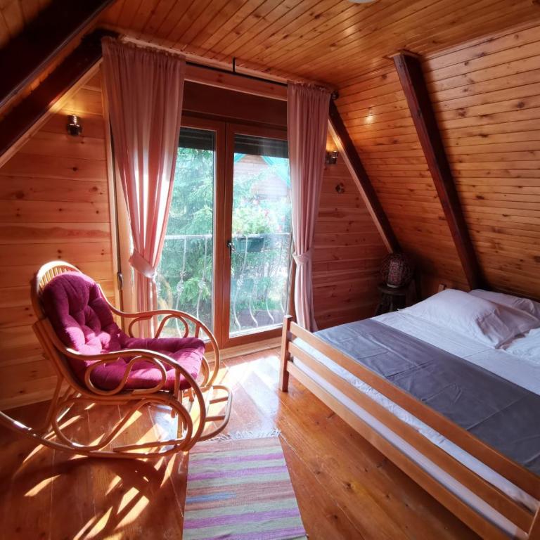 Mountain Star - Three-Bedroom House - 18