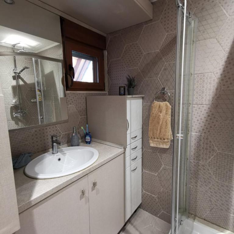 Mountain Star - Three-Bedroom House - 39