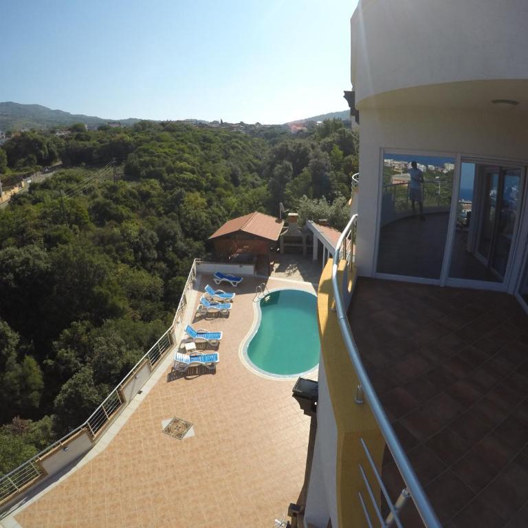Belvedere Apartments with Seaview - Deluxe Apartment - 23