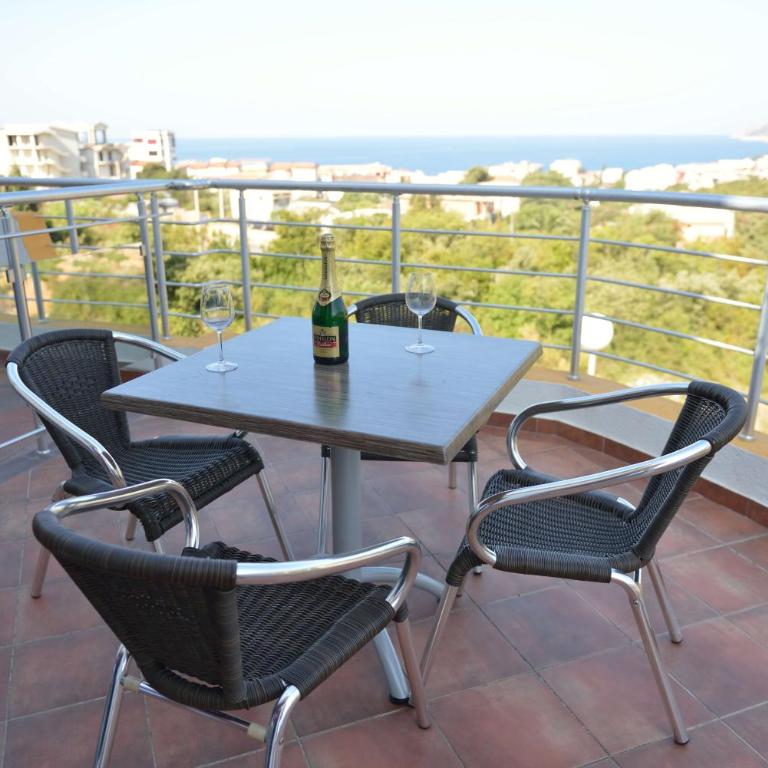 Belvedere Apartments with Seaview - Deluxe Apartment - 19