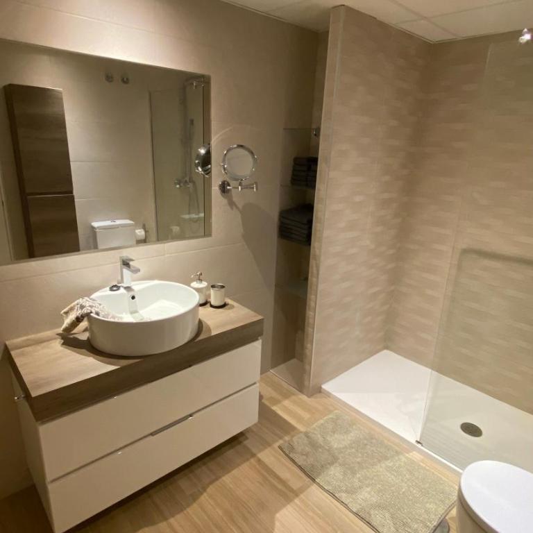 Capaldi Luxury Holiday Rentals Puerto Marina Benalmadena - Apartment - 14