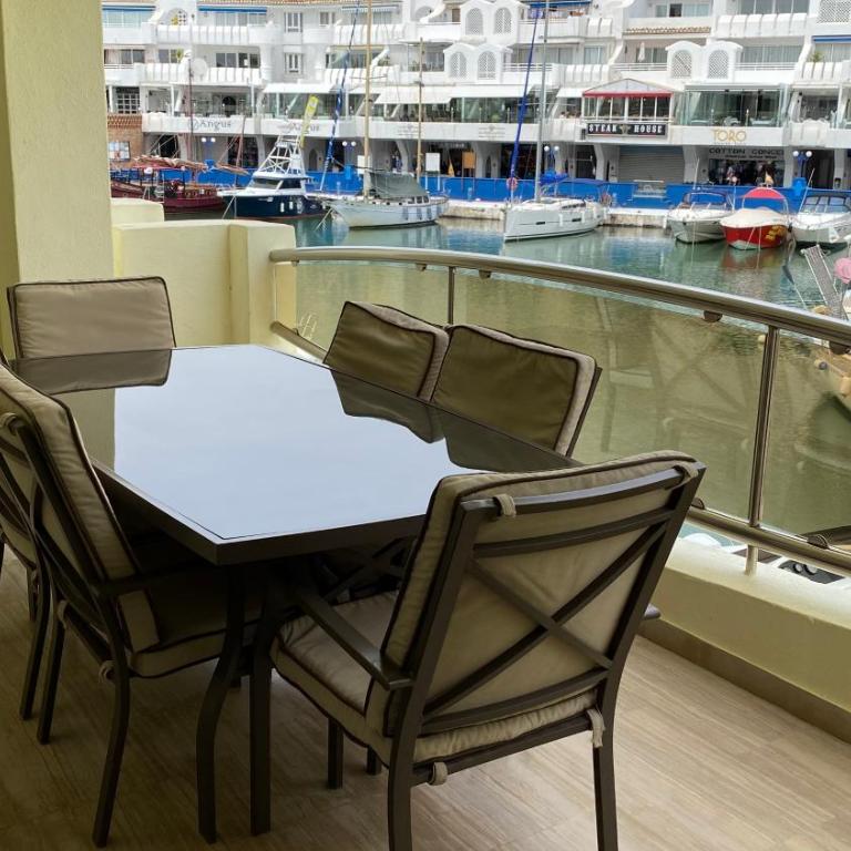 Capaldi Luxury Holiday Rentals Puerto Marina Benalmadena - Apartment - 5