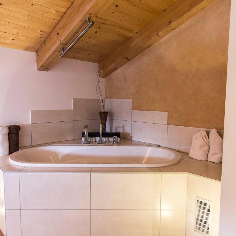 Hotel Garni Lawens - Suite - 7