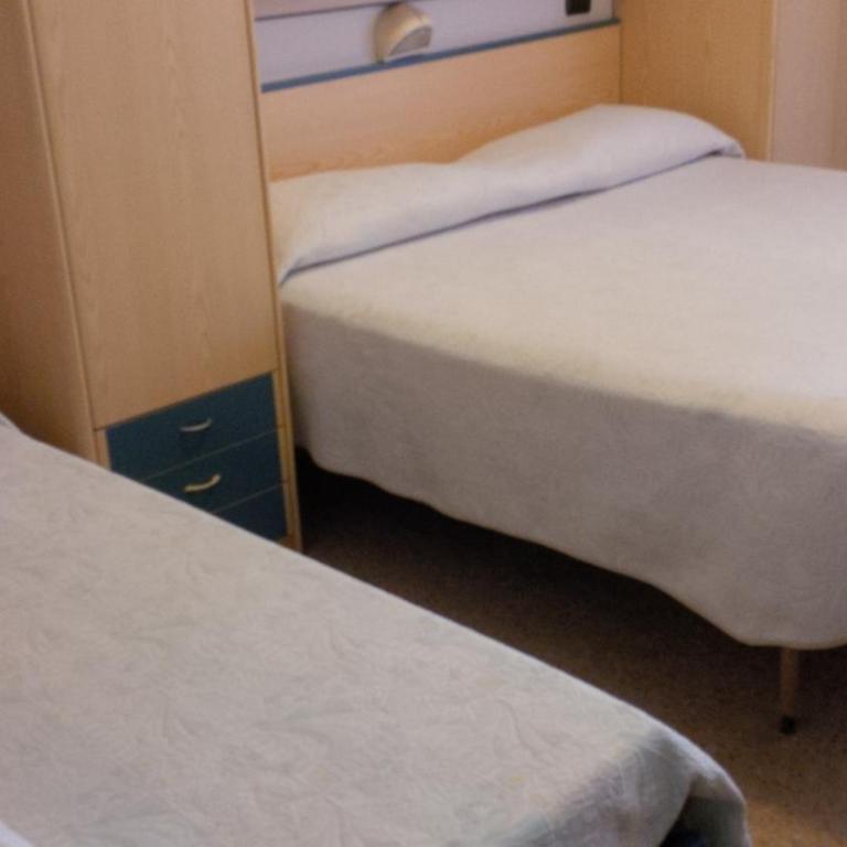 Hotel Trocadero - Dreibettzimmer - 1