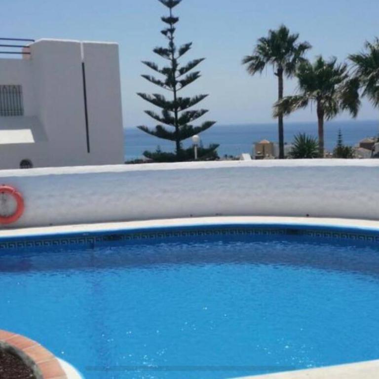 Casa en Nerja con gran terraza, muy luminosa y en tranquila urbanización - Casa de 2 dormitorios - 14