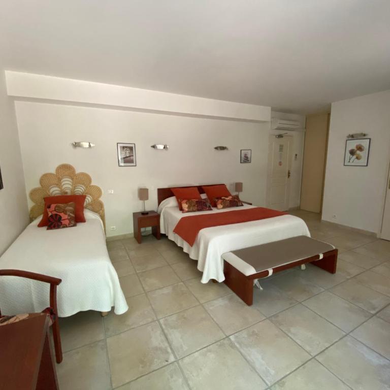 Hôtel Bon Encontre - Chambre Triple - 1