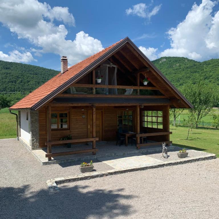 Unna-E Luxury House - Three-Bedroom House - 51