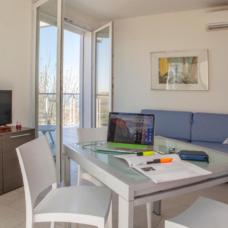 Residence Sunrise - Attico con 2 Camere da Letto e Balcone - 6