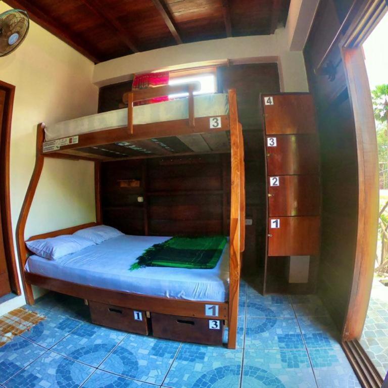 Esperanto Bed & Breakfast Surf Hostel - Habitación Familiar - 9