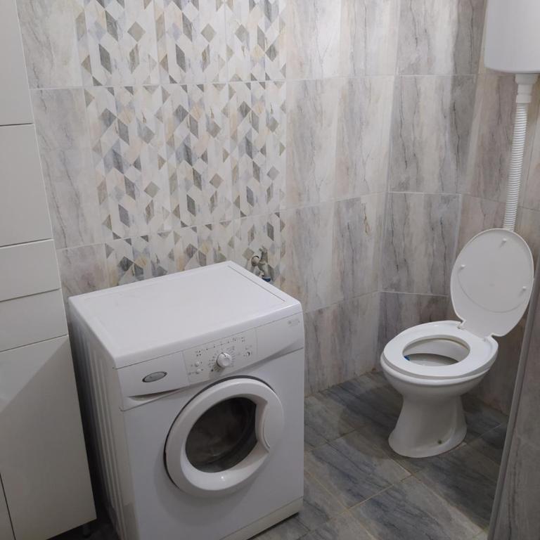 Apartmani Zora-Vuković - Deluks Soba s Bračnim Krevetom i Pomoćnim Ležajem - 8