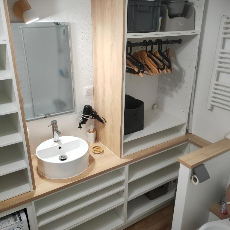 Risoul Appartement Rénové Piscine Balcons de Sirius - Appartement - 33