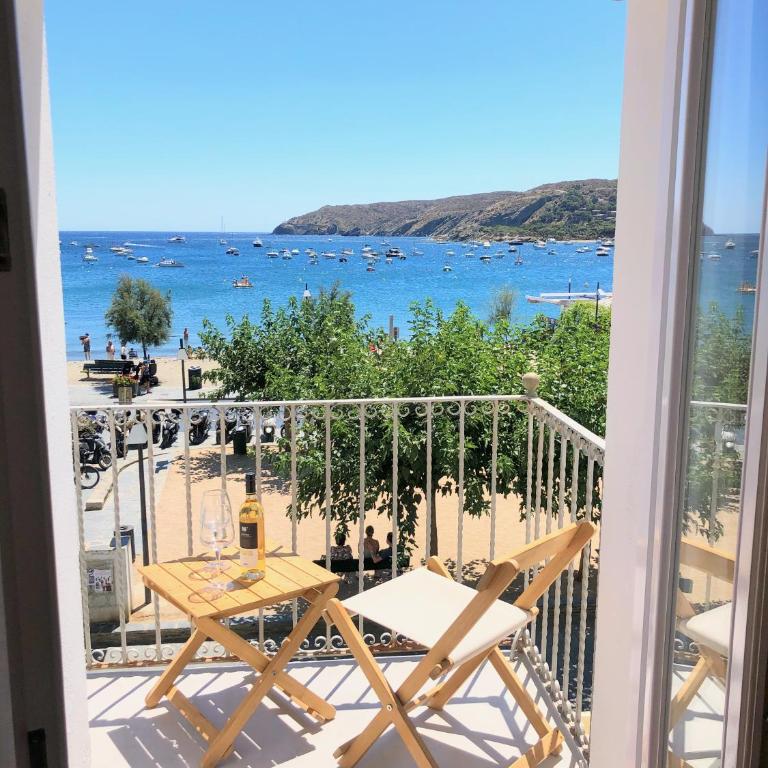 Beachfront SUITE in CADAQUES center - Apartamento de 1 dormitorio - 2