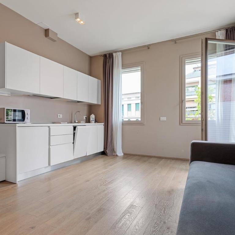 JOIVY Treviso Vittoria - Two-Bedroom Apartment with Terrace - Cadorna - 3