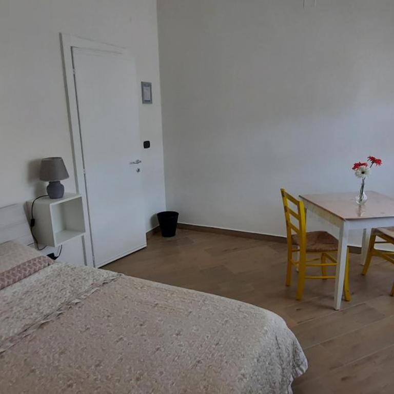 Casatua - Triple Room with Private Bathroom - 18
