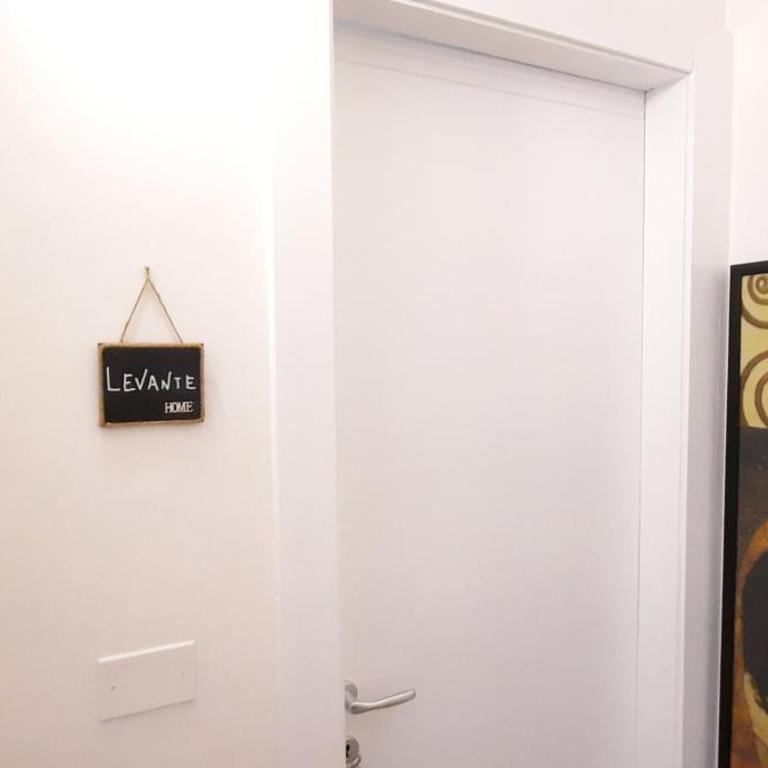 Casatua - Triple Room with Private Bathroom - 15